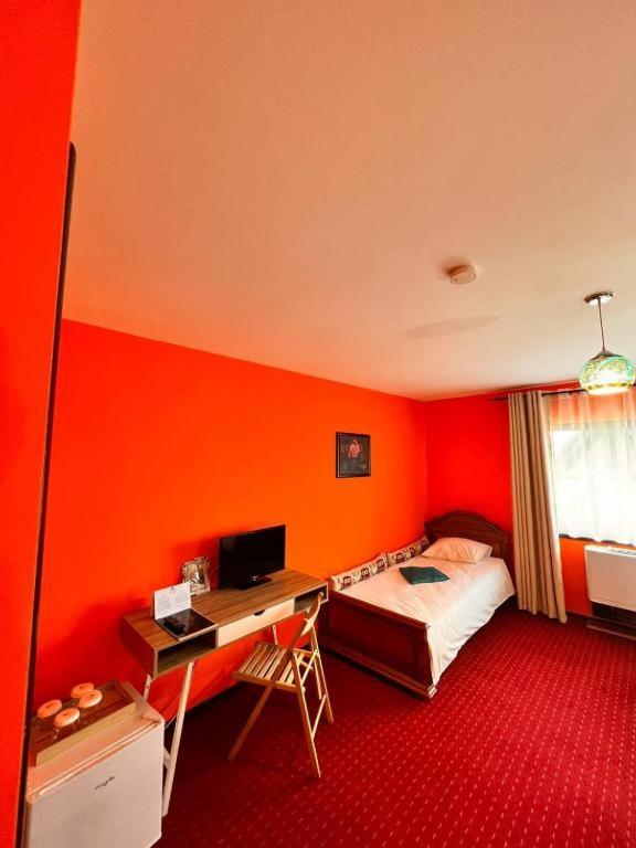 Vila Alsace Podu' Cu Lanturi Bacău エクステリア 写真