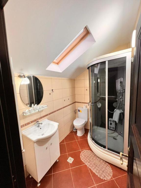 Vila Alsace Podu' Cu Lanturi Bacău エクステリア 写真
